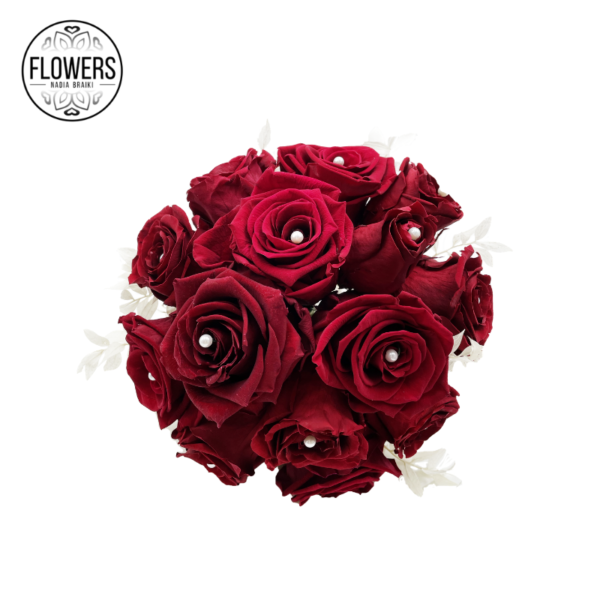 Bouquet roses éternelles rouges bordeau accompagné de ruscus blanc |  FLOWERS SHOP